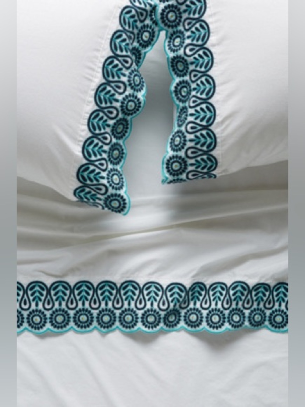 Queen sheet set set + pillowcases Anthropologie Anita blue teal embroidered